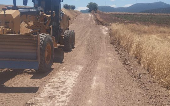 Έργα για τη βελτίωση της αγροτικής οδοποιίας στον κάμπο των Ερυθρών
