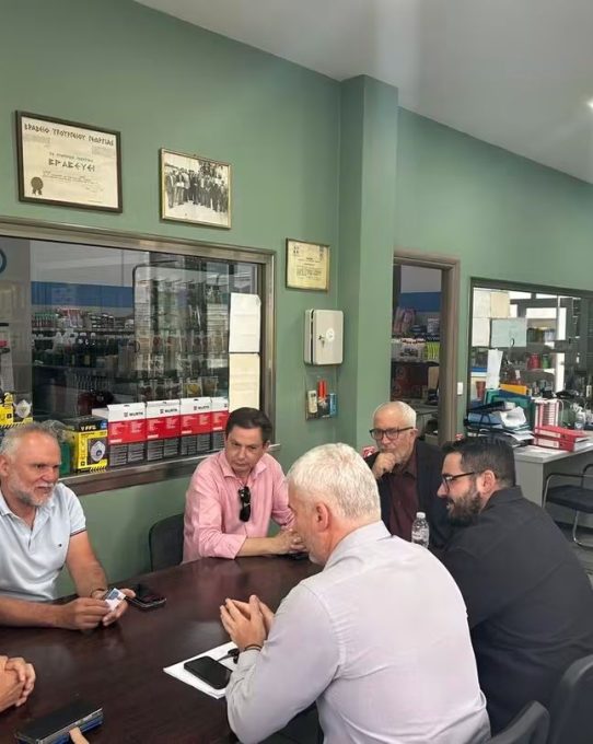 Επίσκεψη του ΠΑΣΟΚ – Κινήματος Αλλαγής στον Αγροτικό Συνεταιρισμό Ερυθρών